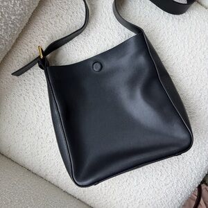 Elegant Black real Leather Shoulder Bag- genuine leather - cross body purse/NEW